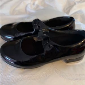LEO Tap Shoes! Size 10M Toddler.
